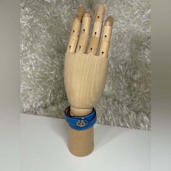 Coach Blue Wraparound Leather Bracelet with a Silver Plated Turnlock - Picture 2 of 13